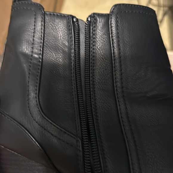 Hot Tomato platform ankle booties 12W black - Picture 8 of 10